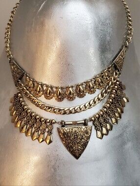 Gold Tone- Lightweight Orante Layered Neck Piece